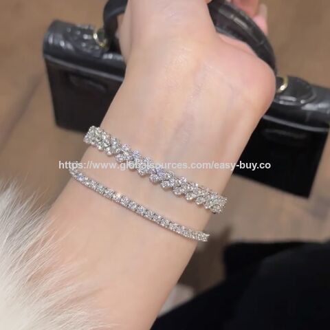 Pulsera de cristal de diamante 'Love' estilo romano para mujer, de lujo ligero y nicho, con un toque de alta gama para el verano