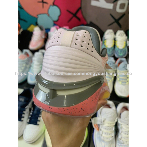 Chaussures de Basketball Montantes avec Maintien Amélioré de la Cheville et Maille Respirante pour une Performance Optimale sur le Terrain
