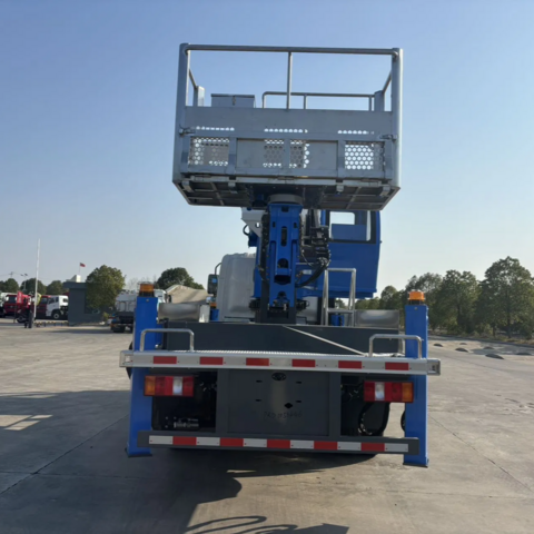 Plateforme de Travail Aérien Premium HOWO 20-33m avec Échelle Hydraulique et Flèche Isolée pour Maintenance et Construction Sécurisées des Services Publics