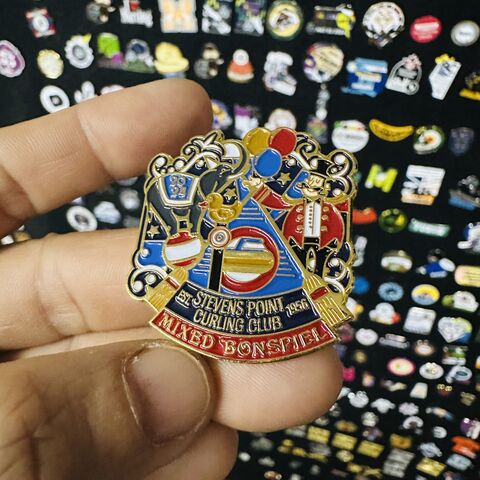 Insignia de solapa OEM personalizada, imán de nevera personalizado, insignia de solapa de recuerdo