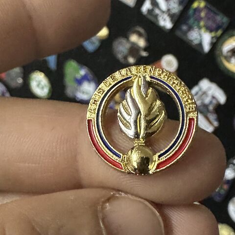 Insignia de solapa OEM personalizada, imán de nevera personalizado, insignia de solapa de recuerdo