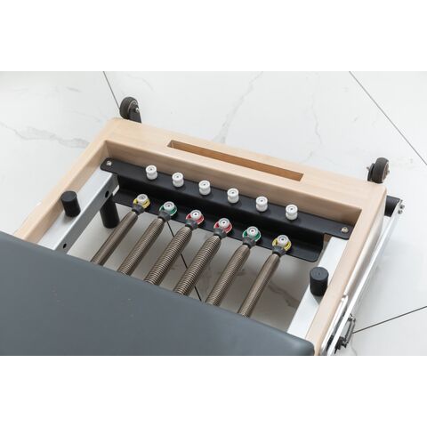 Fabrikpreis Hi-Tech Faltbarer Rubberwood Pilates Reformer Maschine Verstellbares Tragbares Pilates Bett Klappbar für Zuhause und Studio