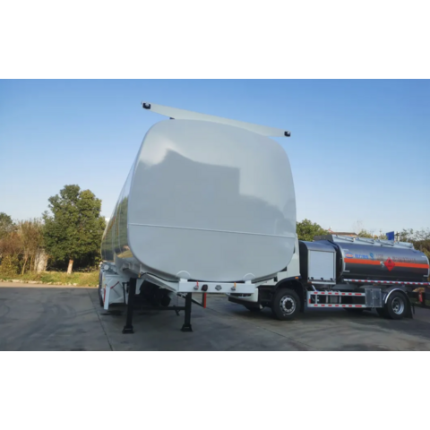 Camion-citerne semi-remorque robuste et fiable avec une capacité de 40 à 45 CBM pour le transport de pétrole, d'huile et de carburant diesel
