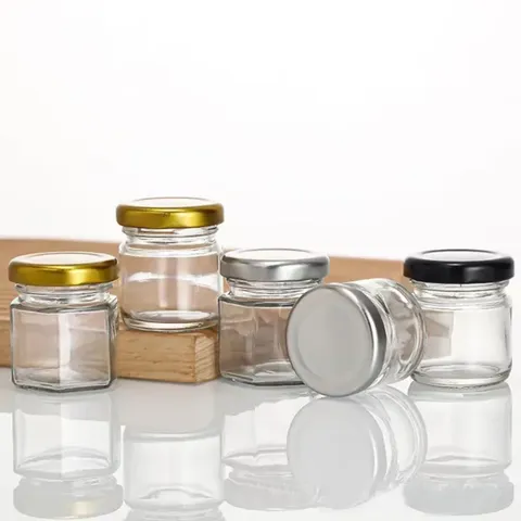 Sechseckige Mini-Honiggläser aus Glas, 20er-Set, Honigflasche mit Deckel und Rührstab, Blaubeermarmeladenbehälter für Gastgeschenke