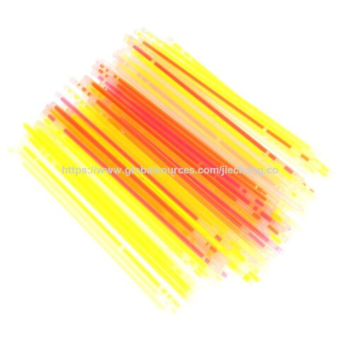 Disposable glow sticks with connectors to make wristbands. Colorful glow sticks to cheer for the concert glow sticks
