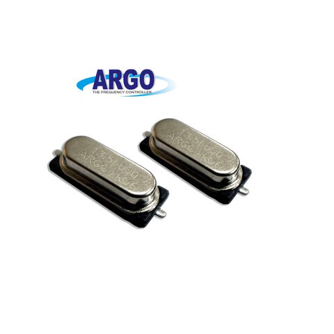 SMD-Kristallresonator S49SS mit 10mW Ansteuerspannung und 3,2 bis 30MHz Frequenz