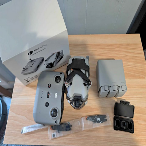 طائرة DJI Mini 3 Fly More Combo مع جهاز التحكم عن بعد DJI RC بسعر المصنع - طائرة DJI Mini 3 كاميرا 4K مع جهاز التحكم عن بعد DJI RC - طائرة DJI Mini 3 المدمجة