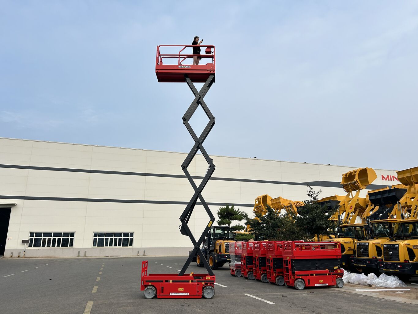 Buy China Wholesale China Factory Price 320kg Load Self - Propelled ...
