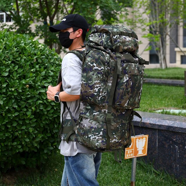 Sac à dos de randonnée de grande capacité avec cadre en forme de U, sac tactique pour les voyages de loisirs en plein air et le trekking.