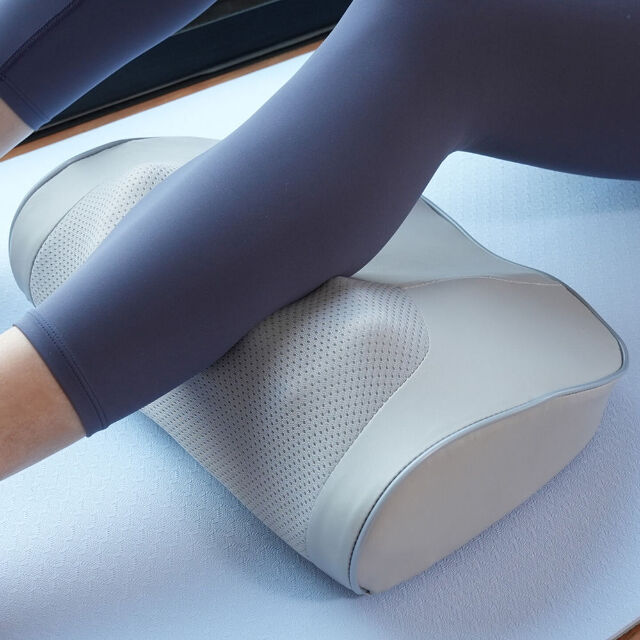 Oreiller de Massage Shiatsu d'Usine avec Pétrissage Bidirectionnel et Rechargeable pour Soulager les Tensions Cervicales et Dorsales - Sans Fil
