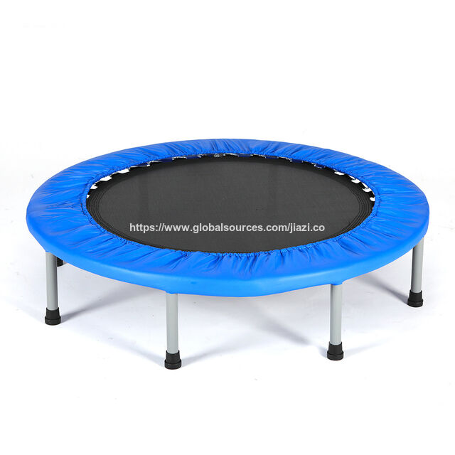 Camas Elásticas: Trampolins duráveis para diversão ao ar livre. Ideais para parques, centros de lazer e uso doméstico.