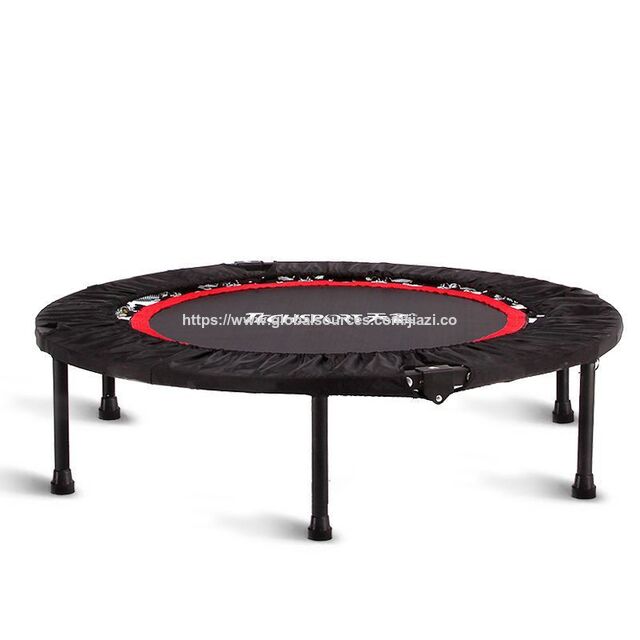 Camas Elásticas: Trampolins duráveis para diversão ao ar livre. Ideais para parques, centros de lazer e uso doméstico.