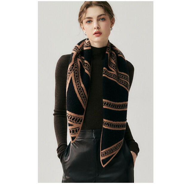 Écharpes d'Hiver pour Femmes en Gros - Design Triangle Haut de Gamme, Écharpe en Cachemire Tricotée pour Femmes, Vêtement de Luxe