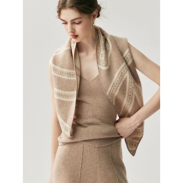 Écharpes d'Hiver pour Femmes en Gros - Design Triangle Haut de Gamme, Écharpe en Cachemire Tricotée pour Femmes, Vêtement de Luxe