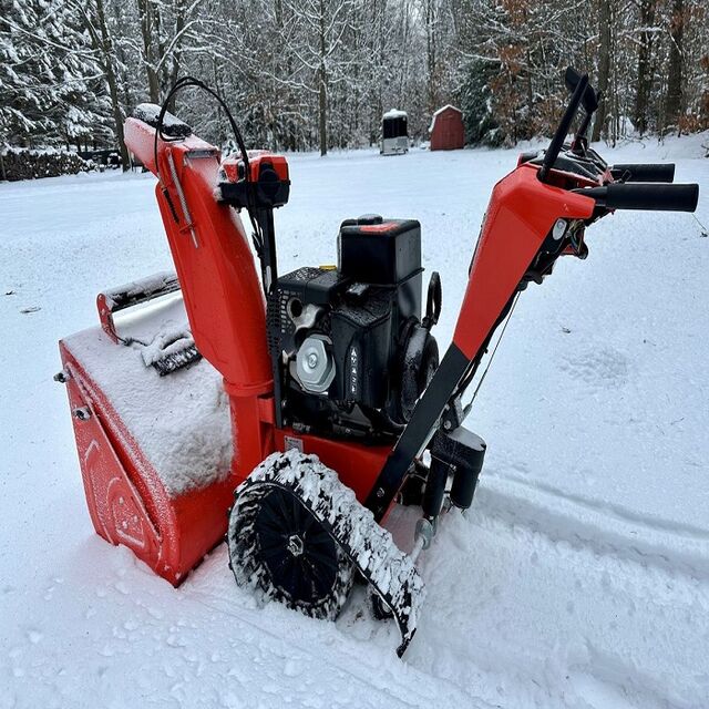 Sopradores de neve disponíveis para venda em vários tamanhos para uso residencial e comercial
