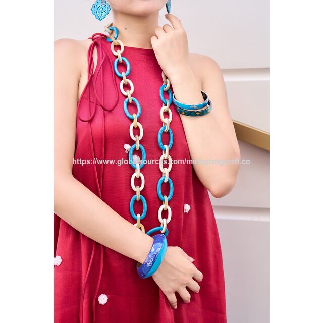 Collier Laqué en Corne de Buffle 100% Fait Main et Écologique, Bijoux Laqués Fabriqués au Vietnam
