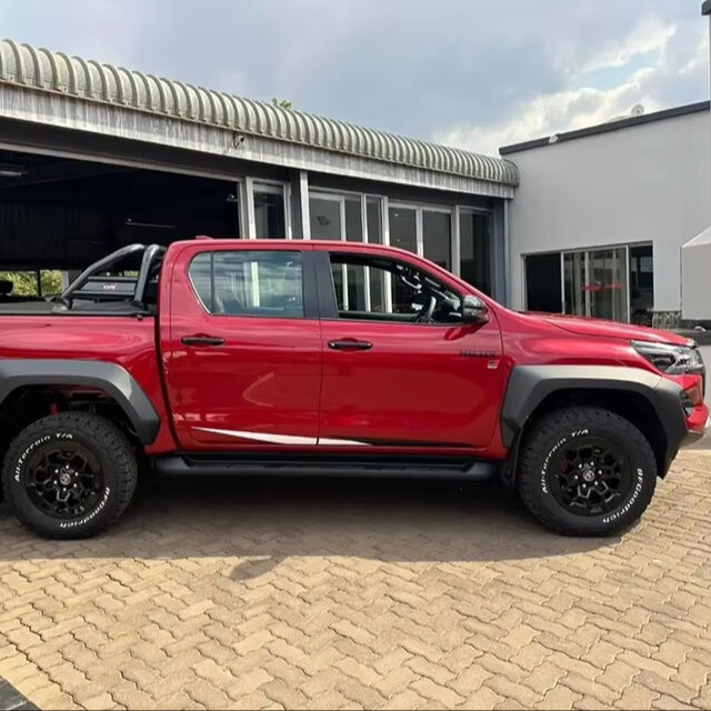 Toyota Hilux diesel 4x4 d'occasion et neuve dans Voitures neuves Voitures d'occasion à vendre