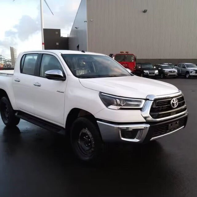 Toyota Hilux diesel 4x4 d'occasion et neuve dans Voitures neuves Voitures d'occasion à vendre