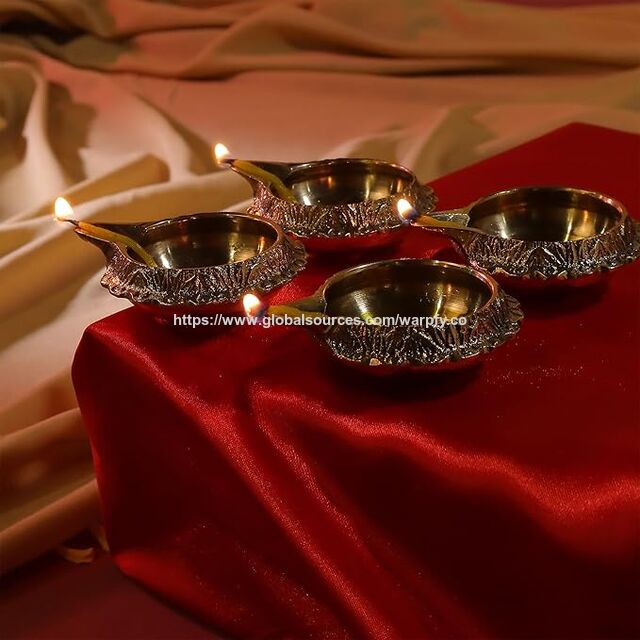 سعر المصنع حسب الطلب النحاس الأصفر Kuber Diyas ومصابيح الزيت - Deepam بطلاء ذهبي لـ Pooja والديكور ، تصنيع ODM / OEM