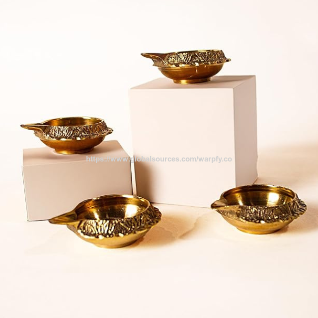 سعر المصنع حسب الطلب النحاس الأصفر Kuber Diyas ومصابيح الزيت - Deepam بطلاء ذهبي لـ Pooja والديكور ، تصنيع ODM / OEM