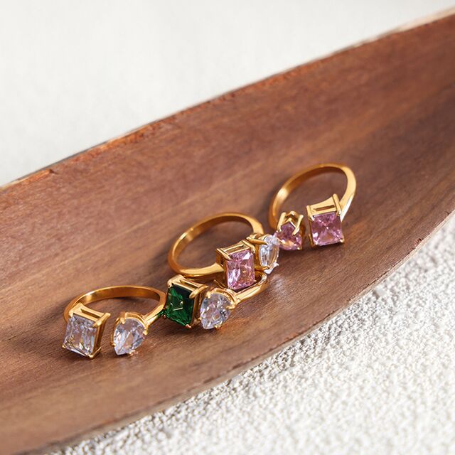 Minimalistischer Ring mit farbigem Zirkon, leichter Luxus, offener Ring aus Edelstahl, vergoldet, kreativ, vielseitig