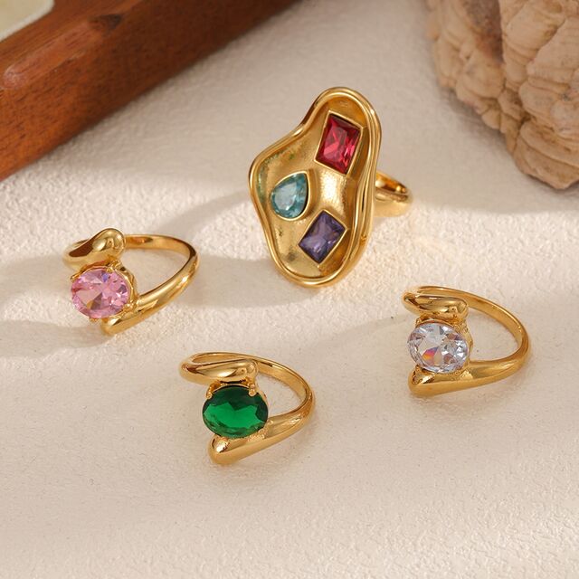 Ring im modischen Schleifendesign, einfache Geometrie, Kringel-Ring, vielseitiger Fingerring aus Edelstahl, vergoldet