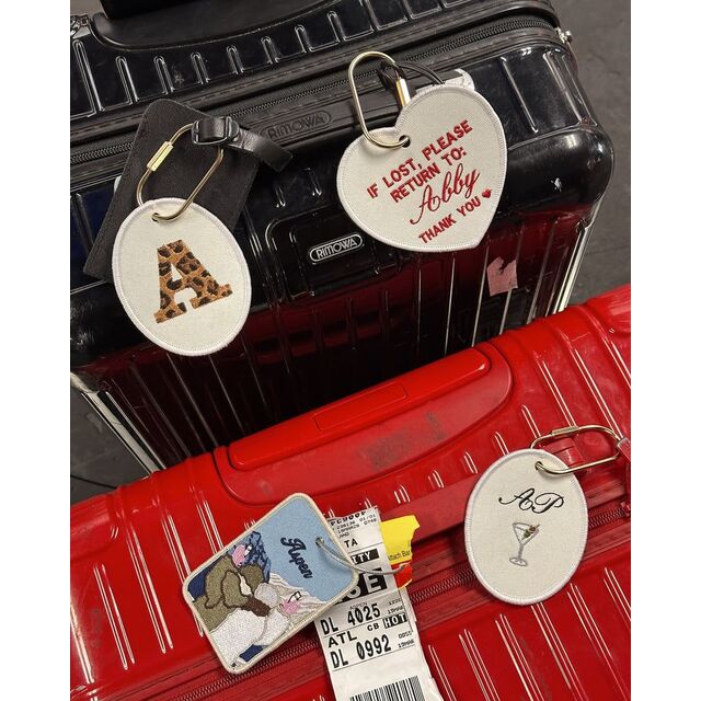 Écussons brodés personnalisés, étiquettes en tissu, badges en tissu écologiques, faible quantité minimale de commande, autocollants personnalisés pour vêtements, porte-clés brodés