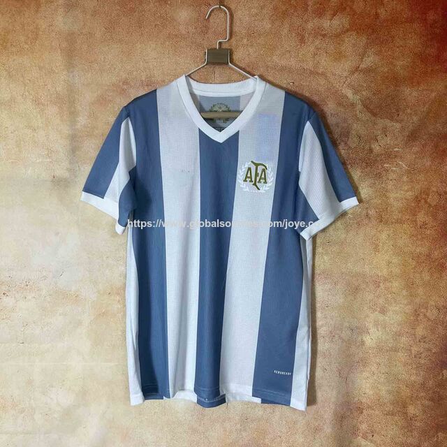 Ensembles de Maillots de Football Rétro de Haute Qualité Vintage 94-95, Vêtements de Football Classiques avec Impression de Nom, Hauts et Shorts pour Club de Produits Thaïlandais