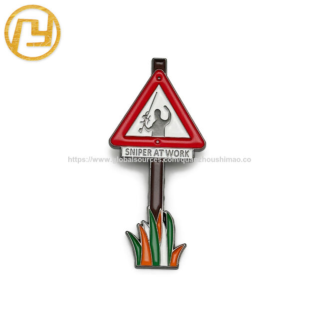 Novo Broche de Aço Inoxidável Feminino, Joias de Flores de Metal Modernas e à Prova D'Água com Técnica de Entalhe