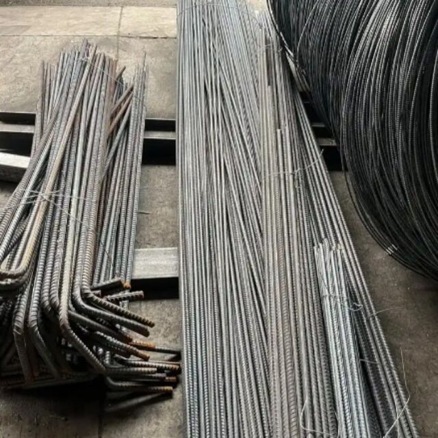 Vergalhão de aço deformado BS 4449 HRB500 laminado a quente, 15 mm de diâmetro externo, 12000 mm de comprimento, para construção civil, direto da fábrica com baixo preço