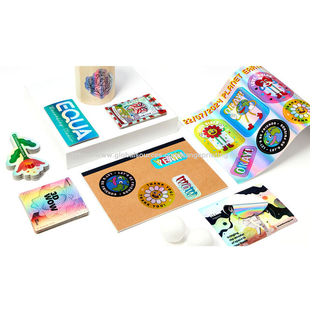 Baixo MOQ Auto Adesivo Brilhante Forma Irregular Holograma Logotipo Impressão de Adesivos Corte Personalizado Laser Anime Adesivos Holográficos