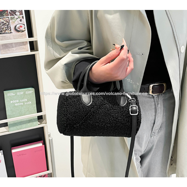 Bolsos al por mayor de piel de cordero vintage y de nicho para uso diario casual, con un diseño versátil y elegante de bandolera de un solo hombro