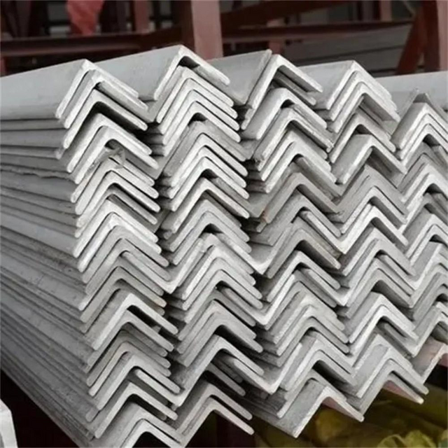 Q235 ASTM A36 EN10025 Verzinkte gleichschenklige und ungleichschenklige Winkelstähle L-Profil 25x25 50x50 für Industriebau, Biegen, Schweißen