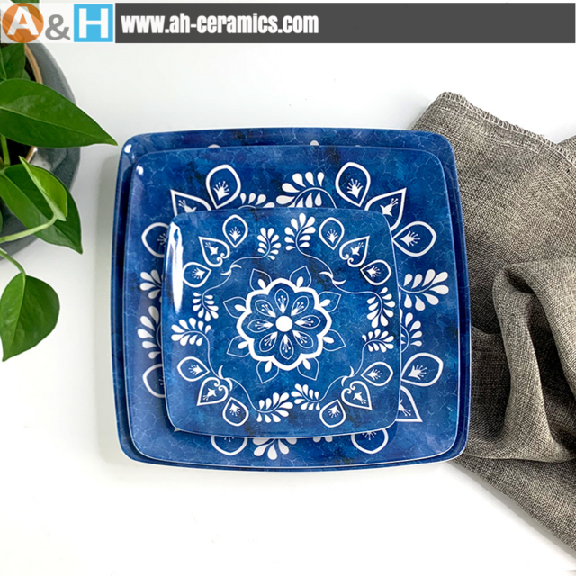Blaues Blumengeschirr im traditionellen Design, klassisch, Vintage Melamin-Geschirrset - Elegante Kollektion für den Großhandel