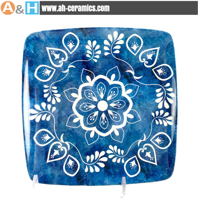 Blaues Blumengeschirr im traditionellen Design, klassisch, Vintage Melamin-Geschirrset - Elegante Kollektion für den Großhandel
