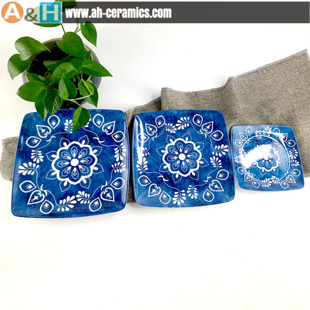 Blaues Blumengeschirr im traditionellen Design, klassisch, Vintage Melamin-Geschirrset - Elegante Kollektion für den Großhandel