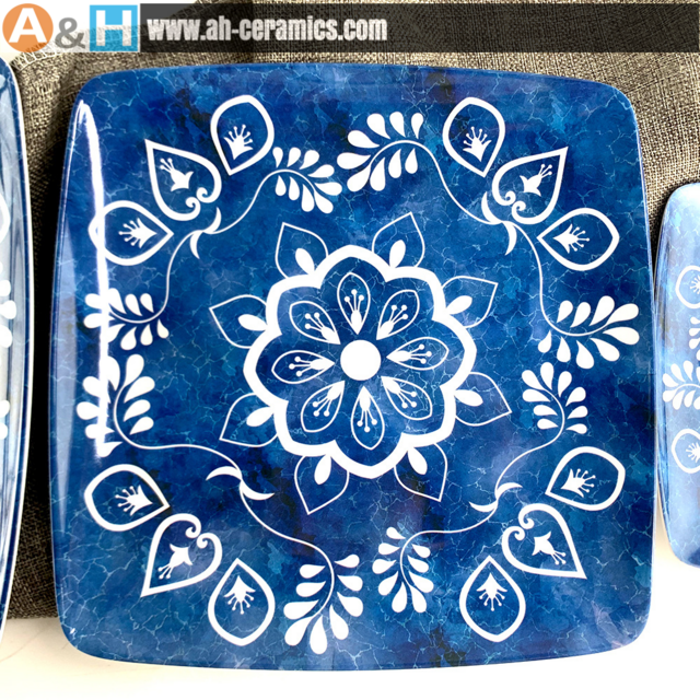 Blaues Blumengeschirr im traditionellen Design, klassisch, Vintage Melamin-Geschirrset - Elegante Kollektion für den Großhandel