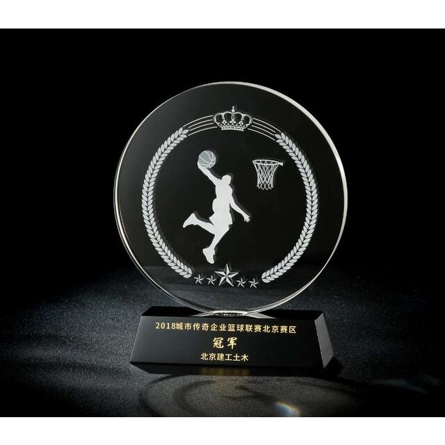 Small Bridge Kundenspezifische Sporttrophäen und Medaillen Kristallharz Metall Fußball Trophäen Jeder Ball