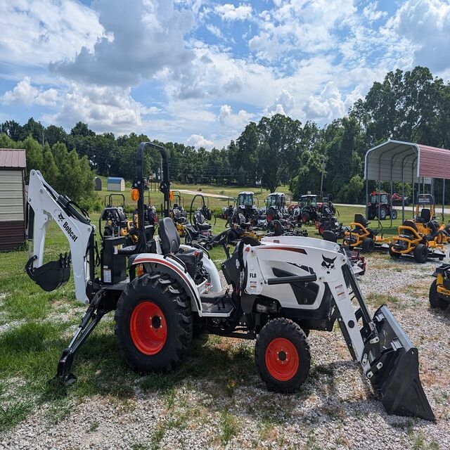 Bobcat Tractor Wholesale Supply for Agricultural Professionals Long Life and Powerful Output