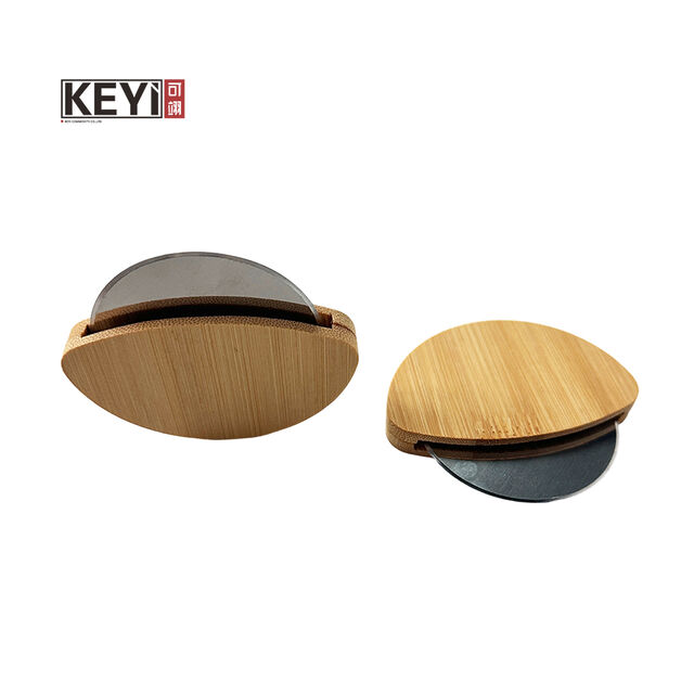 Roulette à Pizza Ronde en Acier Inoxydable avec Manche en Bambou - Ustensile de Cuisine Créatif pour la Cuisson de Pizza à Domicile