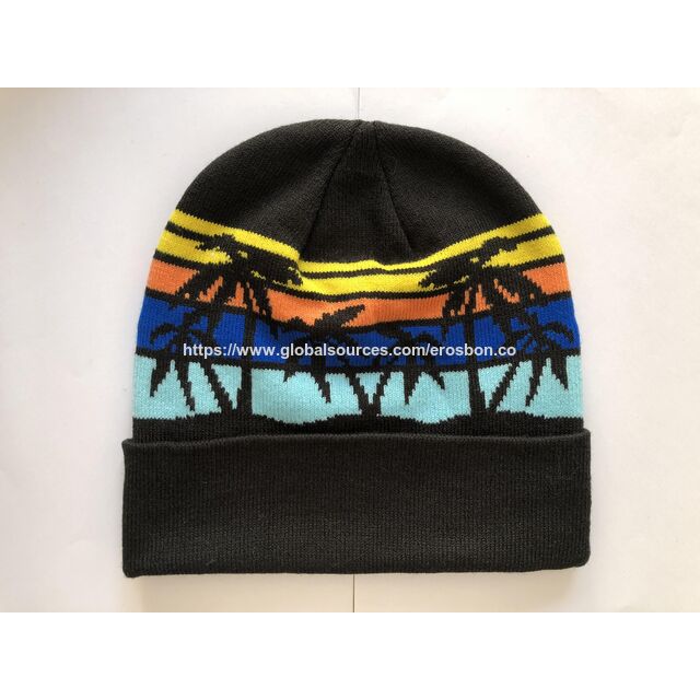 Ladies' beanie hat, with knitted and woven design, most fashionable design in 2020