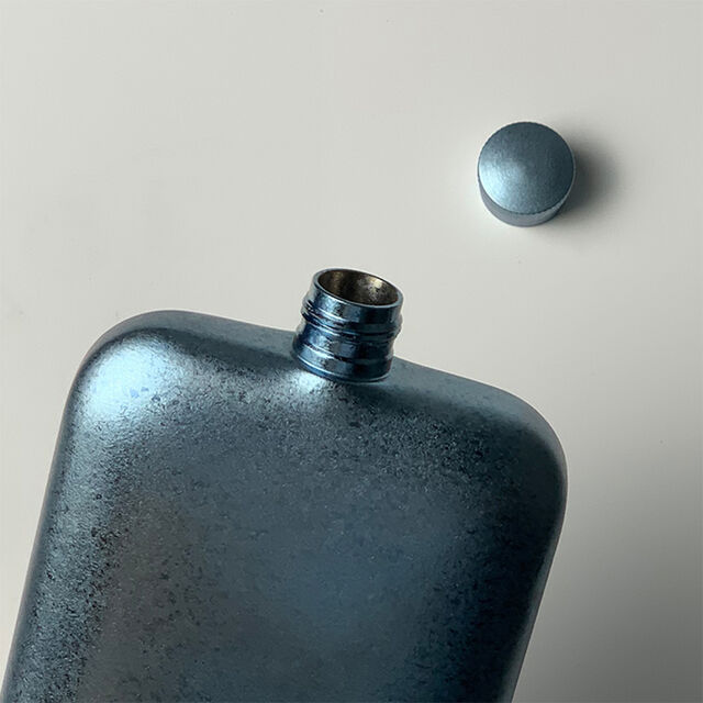 Meilleure Qualité Flasque en Titane Ultralégère Portable Étanche Poche Flasque Flacon avec Bouchon à Vis Clip & Entonnoir