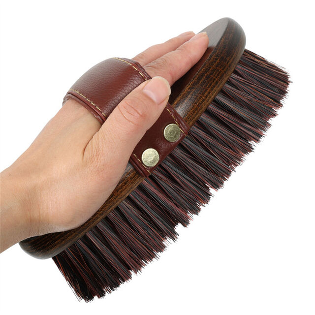 Escova de cerdas para cuidados com a pelagem equina com punho ergonômico para remoção de poeira e realce do brilho