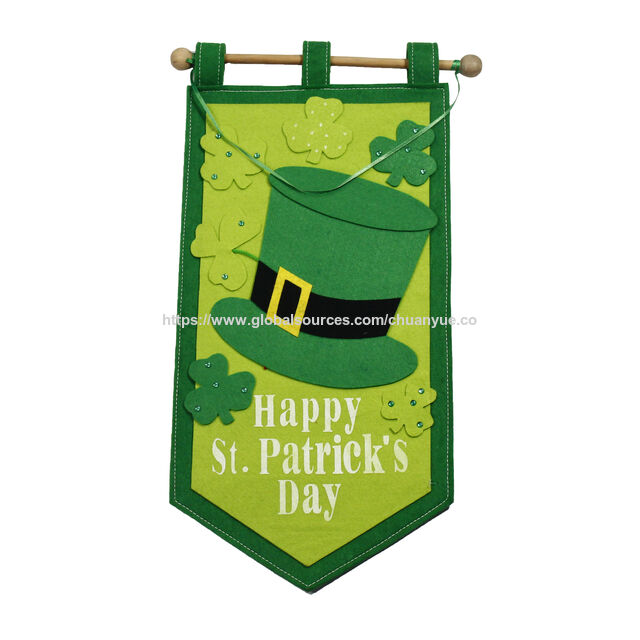 Individuell gefertigte dekorative Monogramm-Handschwenkfahne mit St. Patrick's Day-Logo