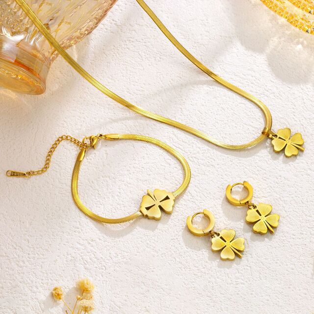 SISSLIA Wholesale Fashion Flower Necklace - Golden Trend Stainless Steel Four-Leaf Clover Necklaces Women's Versatile Necklace