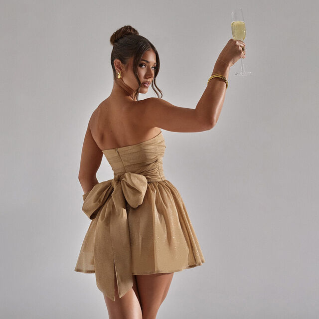 Vestido Sexy de Malla con Parches para Mujer al Por Mayor de Fábrica, Mini Vestido sin Tirantes y con Hombros Descubiertos, Fiesta Europea y Americana de Moda
