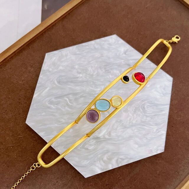 Pulsera Ancha Hueca de Piedras Preciosas Coloridas - Accesorio de Mujer de Alta Gama con Estilo Étnico Retro Artístico