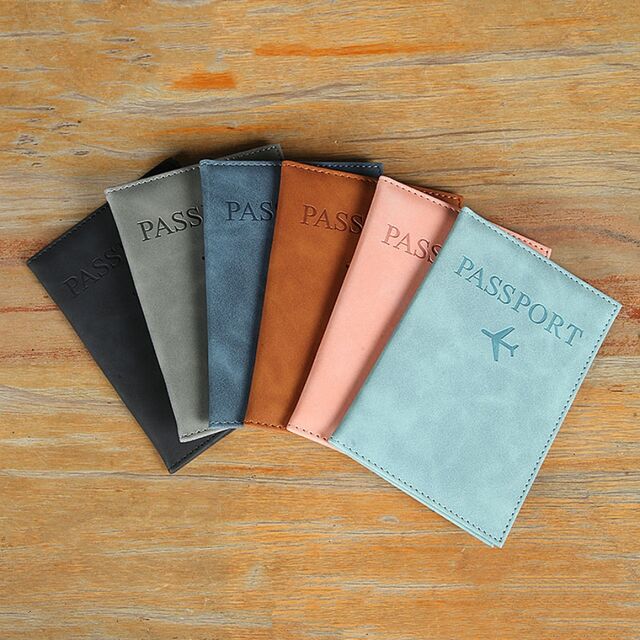 Nouvelle couverture de protection de passeport populaire, clip de passeport en PU, clip de billet en stock, vente en gros, couverture de protection simple et à la mode