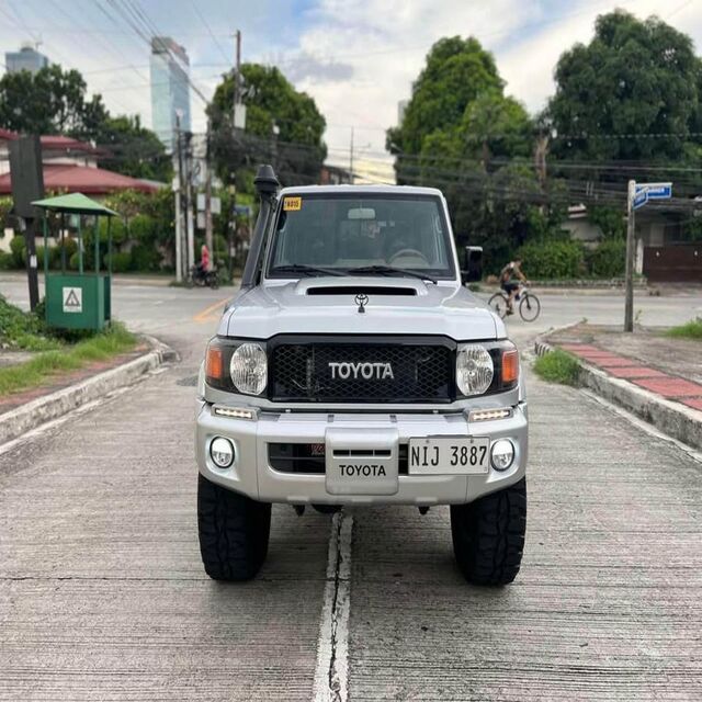 Pick-ups Toyota Land Cruiser 79 Simple Cabine d'Occasion à Vendre (Modèles 2020, 2021, 2022) - Meilleur Concessionnaire de Voitures Toyota