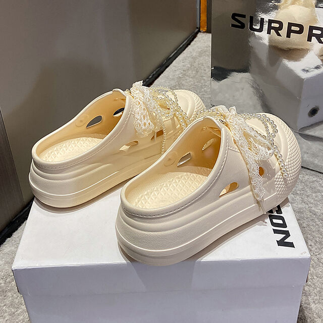 Nouvelles pantoufles de plage pour filles à semelle épaisse et bout fermé, sabots et mules à plateforme d'été, chaussures femmes sandales plates pour dames